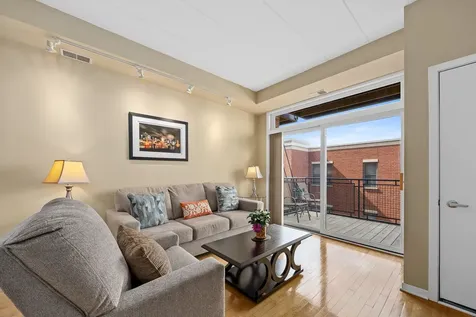 974 West 35th Place Chicago IL 60609