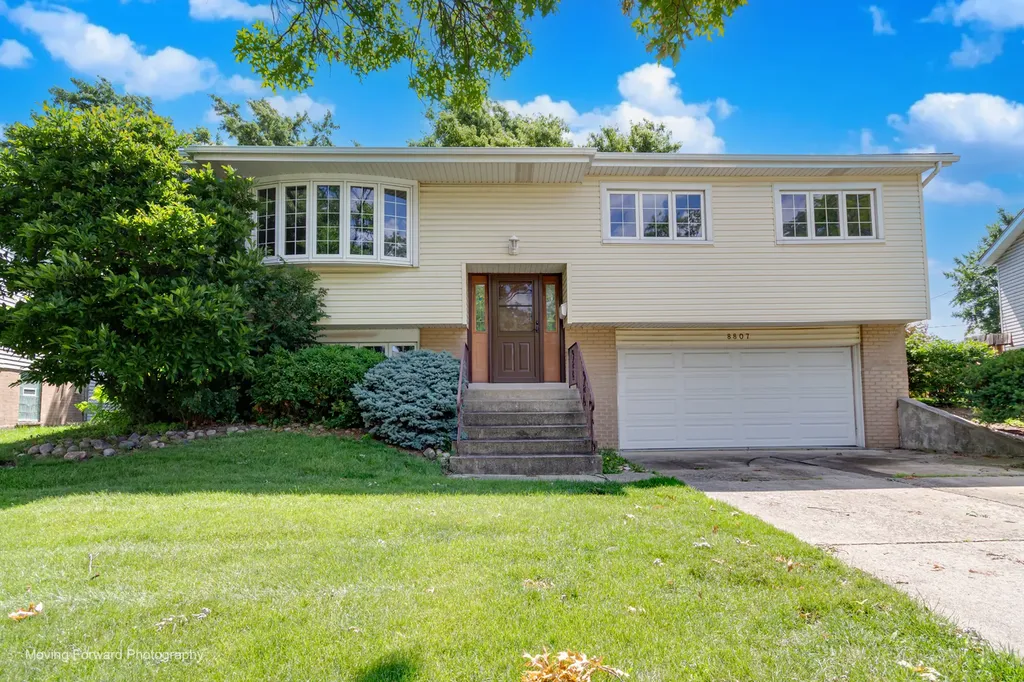 8807 Beechnut Road Hickory Hills IL 60457