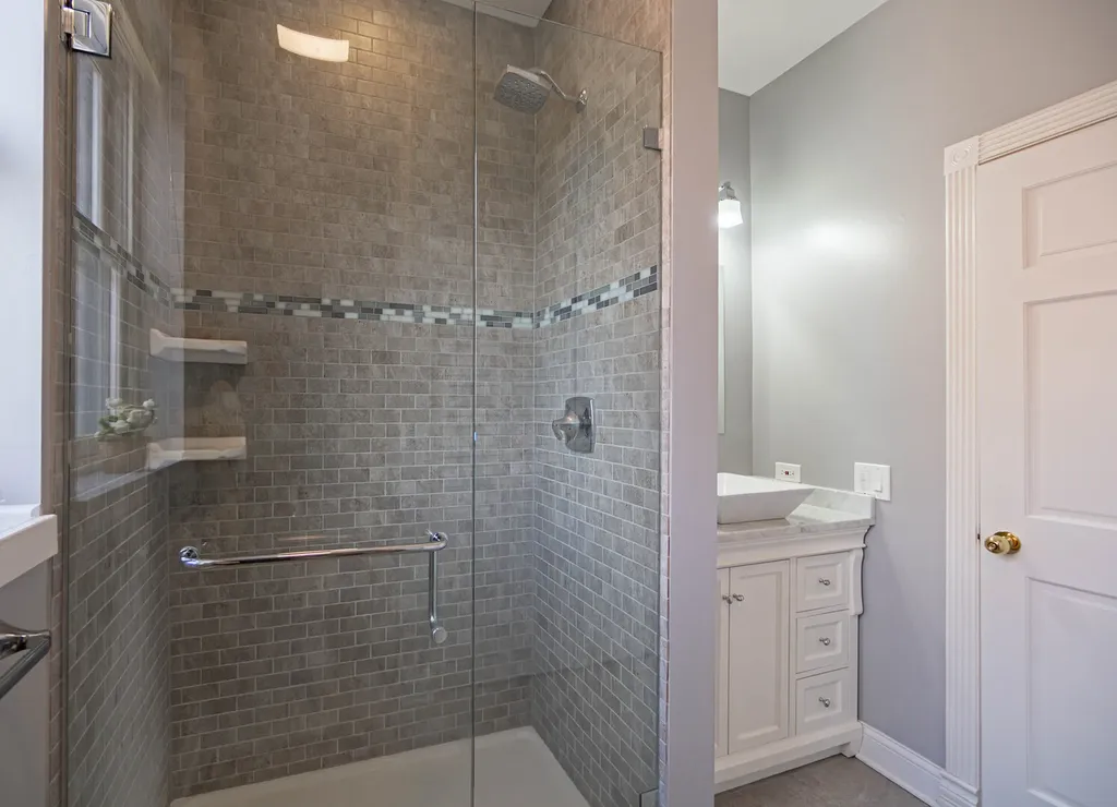 1445 North Mohawk Street Chicago IL 60610