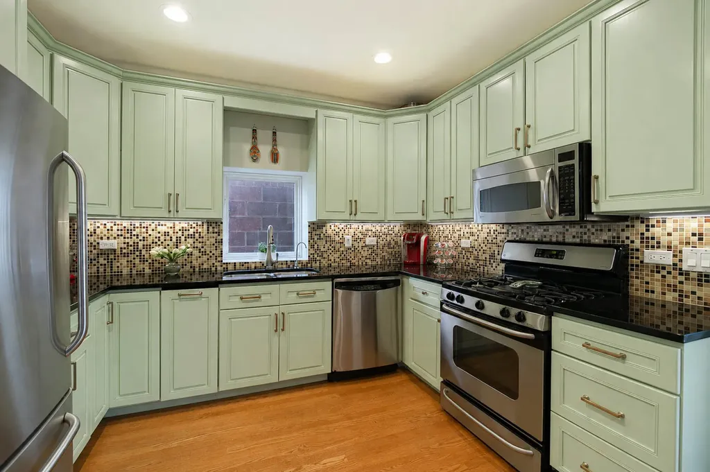 1445 North Mohawk Street Chicago IL 60610