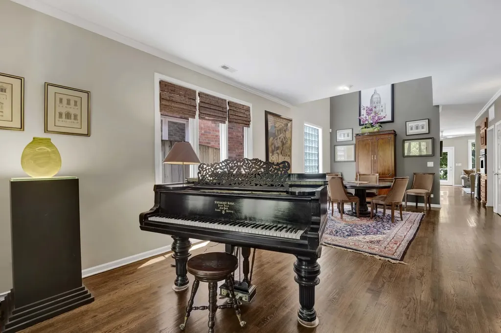 1727 West Peterson Avenue Chicago IL 60660