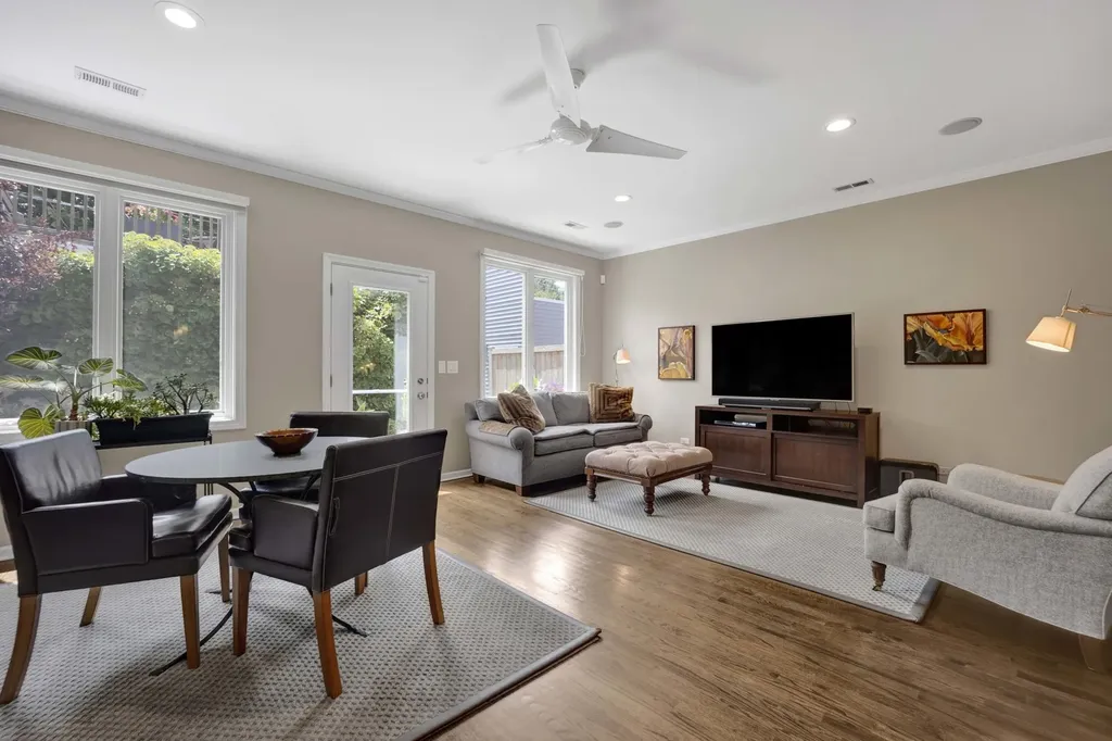 1727 West Peterson Avenue Chicago IL 60660