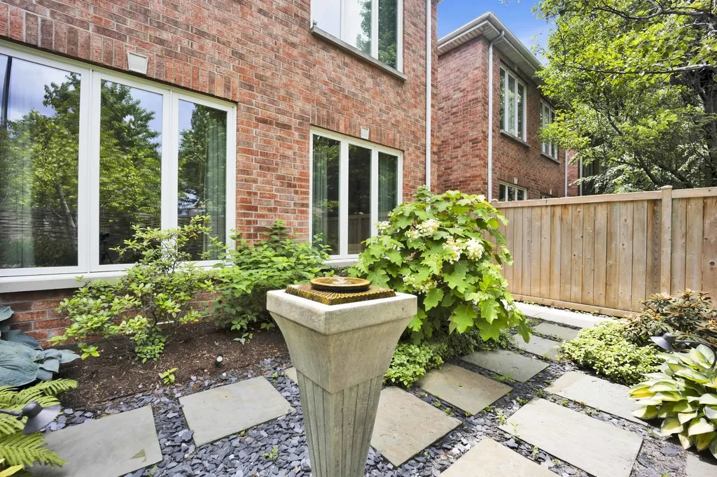 1727 West Peterson Avenue Chicago IL 60660