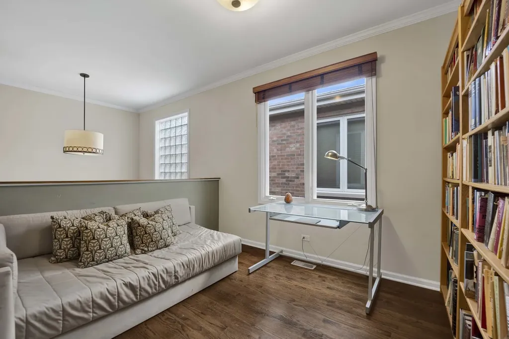 1727 West Peterson Avenue Chicago IL 60660