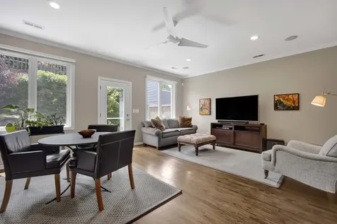 1727 West Peterson Avenue Chicago IL 60660