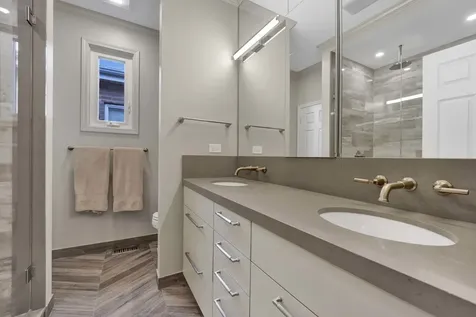 1727 West Peterson Avenue Chicago IL 60660