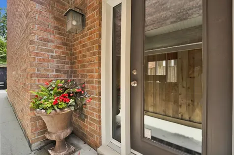 1727 West Peterson Avenue Chicago IL 60660