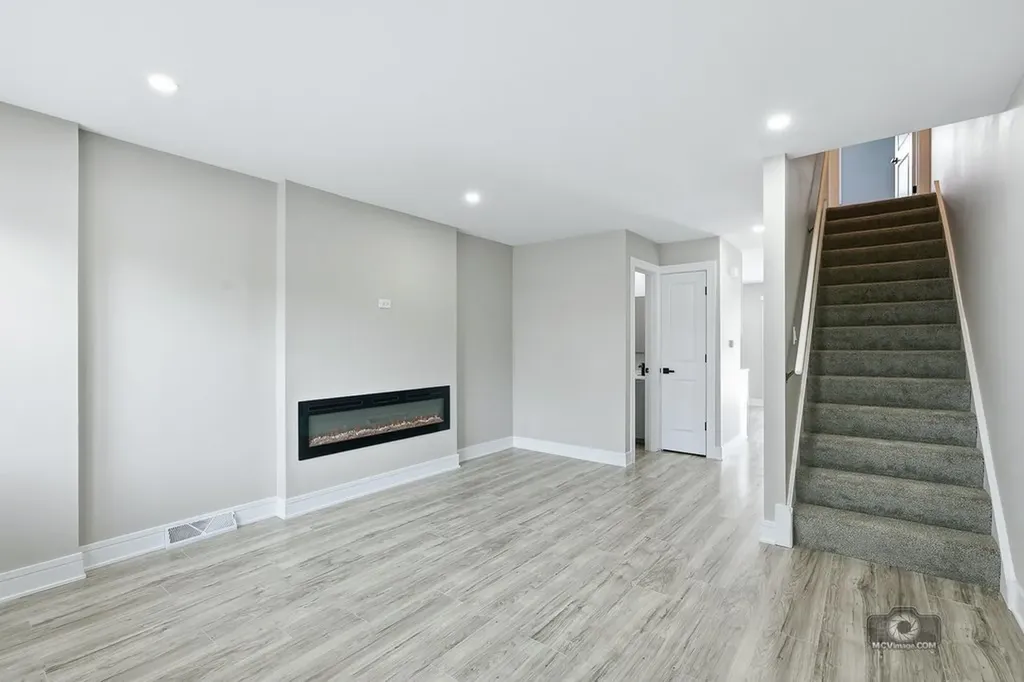 1050 West 87 Street Chicago IL 60620