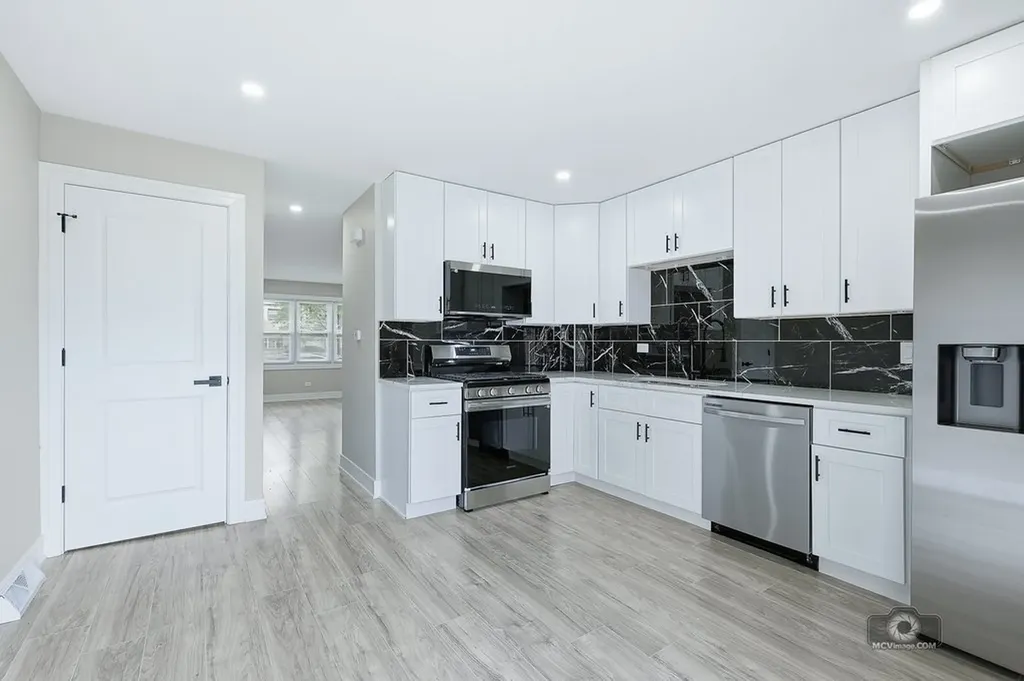 1050 West 87 Street Chicago IL 60620