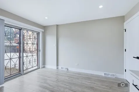 1050 West 87 Street Chicago IL 60620