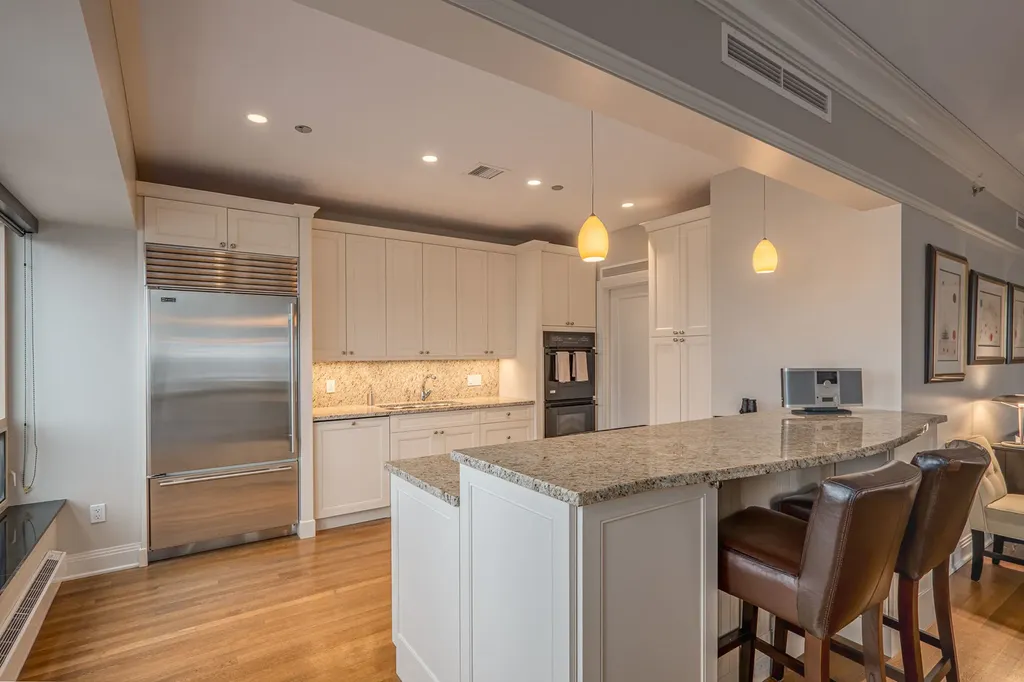 800 North Michigan Avenue Chicago IL 60611