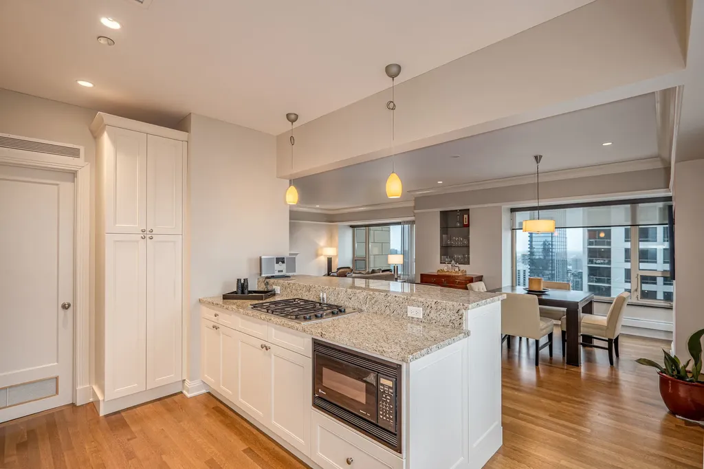 800 North Michigan Avenue Chicago IL 60611