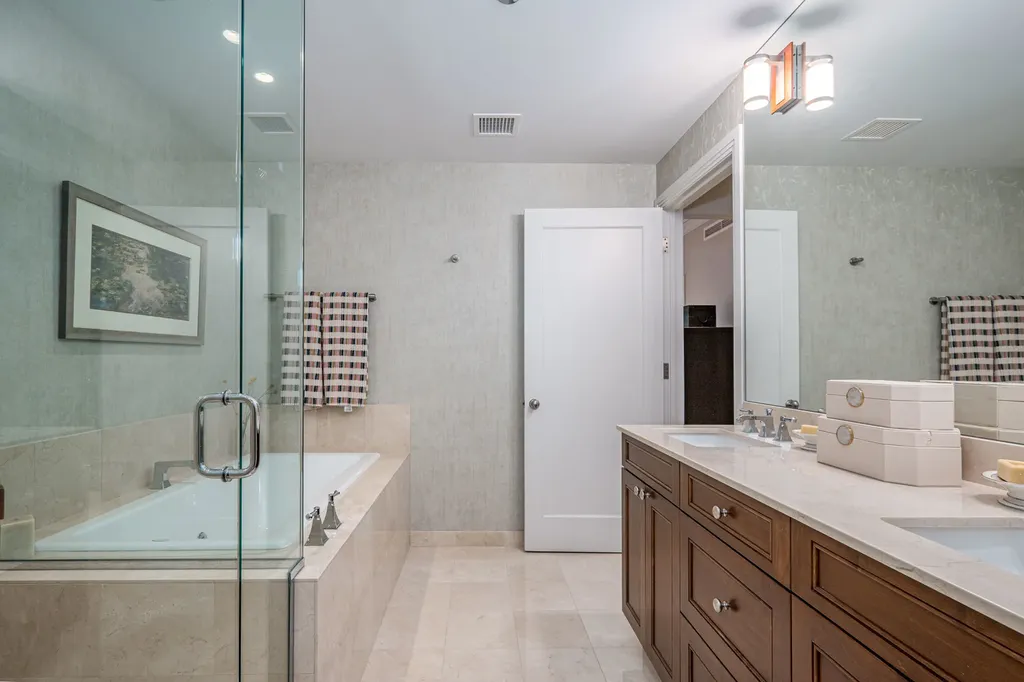 800 North Michigan Avenue Chicago IL 60611