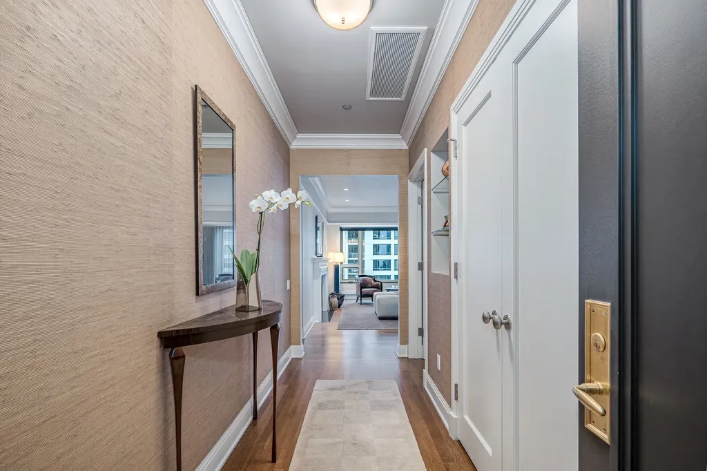 800 North Michigan Avenue Chicago IL 60611