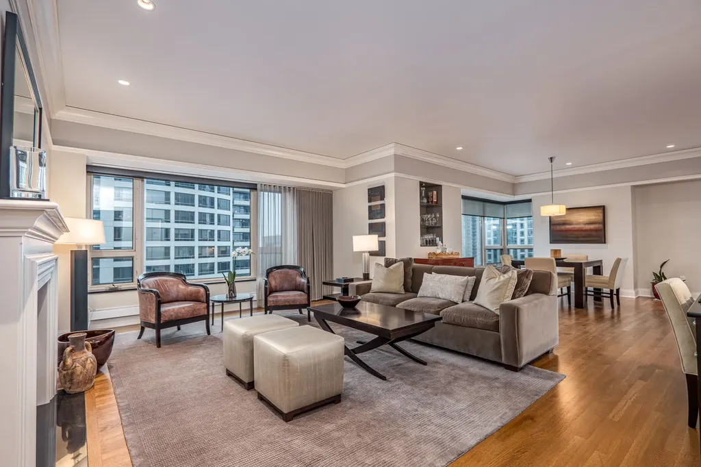 800 North Michigan Avenue Chicago IL 60611