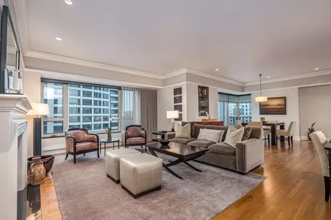800 North Michigan Avenue Chicago IL 60611