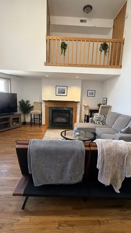 865 West Buckingham Place Chicago IL 60657