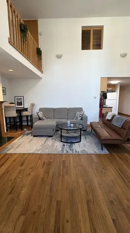 865 West Buckingham Place Chicago IL 60657