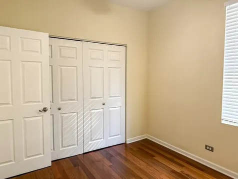 1221 North Honore Street Chicago IL 60622