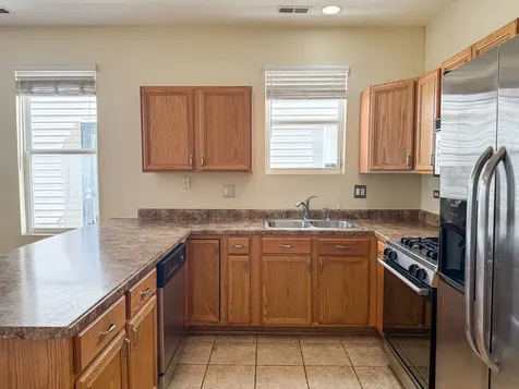 1221 North Honore Street Chicago IL 60622