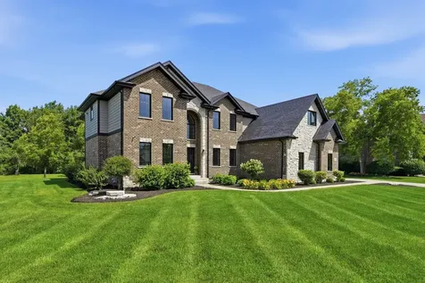 7812 Northwoods Drive Frankfort IL 60423