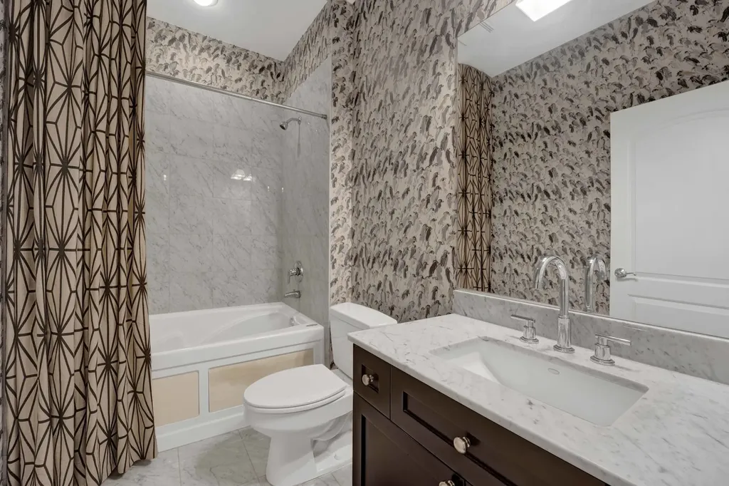 101 West Superior Street Chicago IL 60654