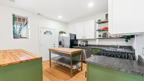 1637 West Granville Avenue Chicago IL 60660