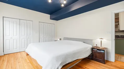 1637 West Granville Avenue Chicago IL 60660