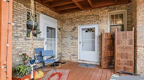 1637 West Granville Avenue Chicago IL 60660