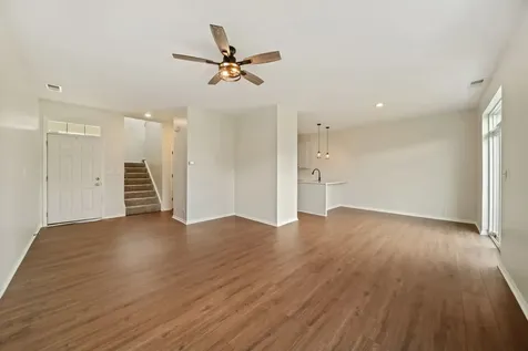 371 Mcgrath Drive Oswego IL 60543