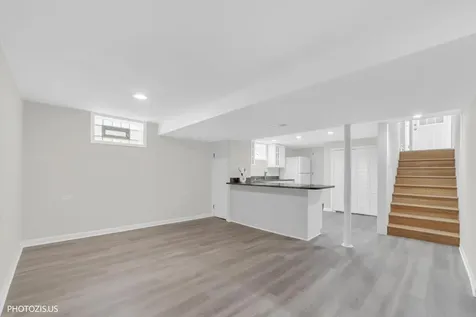 2112 Portsmouth Avenue Westchester IL 60154