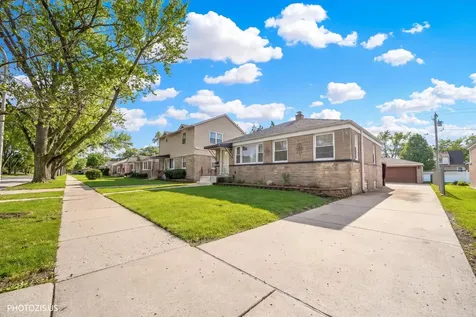 2112 Portsmouth Avenue Westchester IL 60154