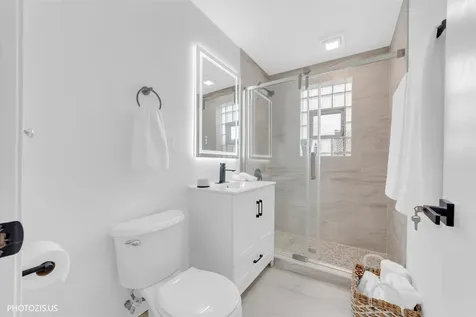 2112 Portsmouth Avenue Westchester IL 60154