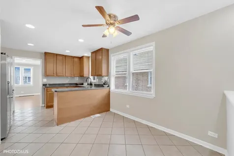2112 Portsmouth Avenue Westchester IL 60154