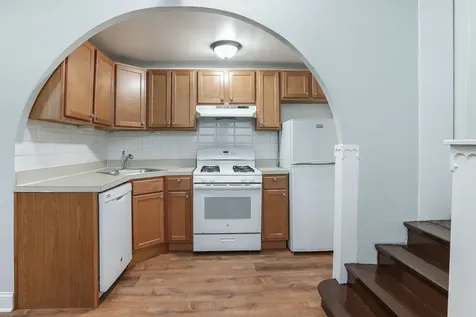 1525 West Estes Avenue Chicago IL 60626