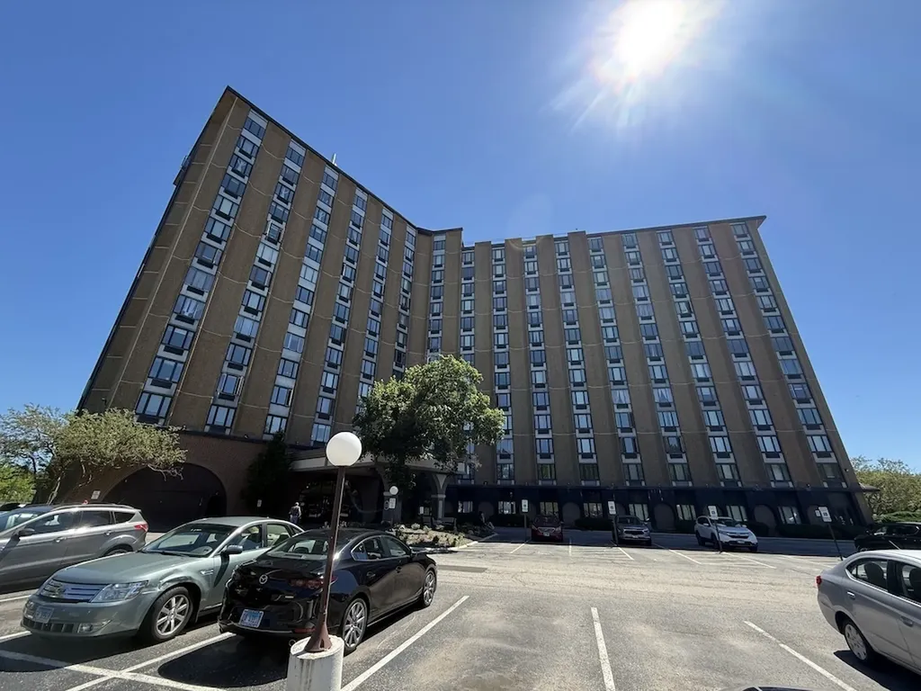 1 Renaissance Place Palatine IL 60067