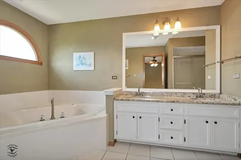 8408 Hollybrook Lane Tinley Park IL 60487