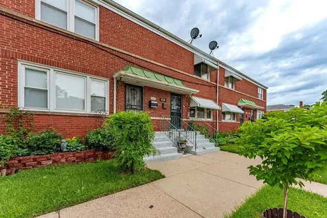 939 Bellwood Avenue Bellwood IL 60104