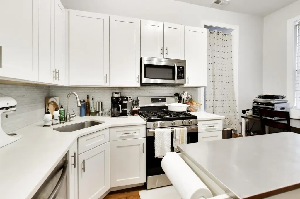 1639 North Claremont Avenue Chicago IL 60647