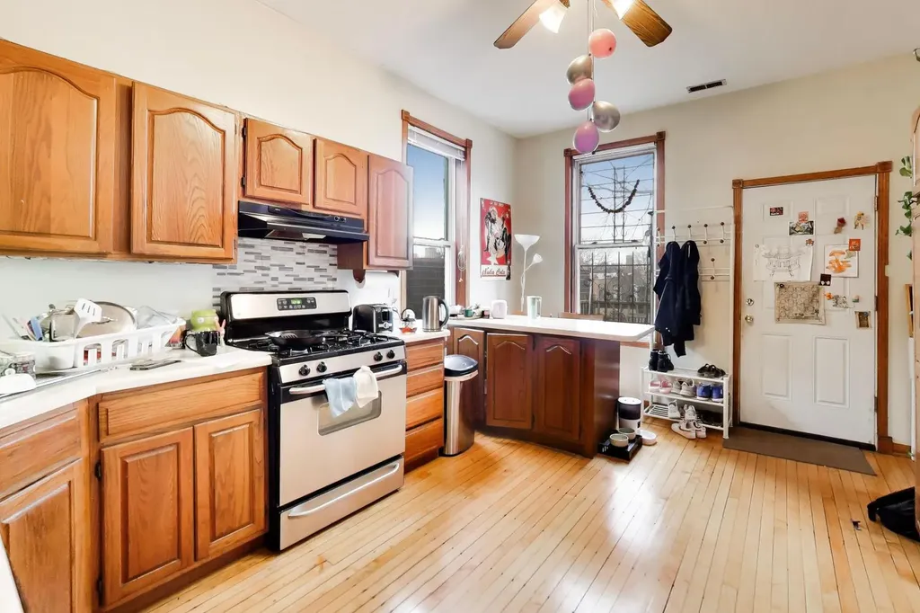 1639 North Claremont Avenue Chicago IL 60647