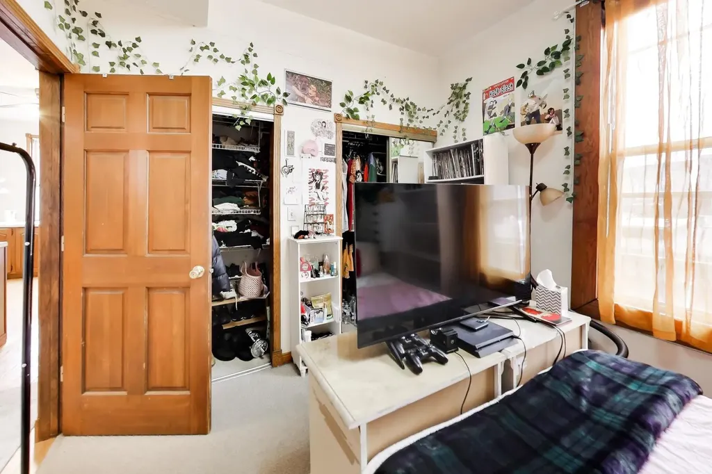 1639 North Claremont Avenue Chicago IL 60647