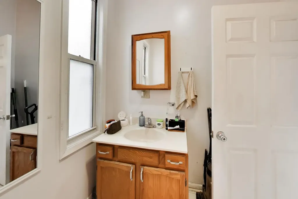 1639 North Claremont Avenue Chicago IL 60647