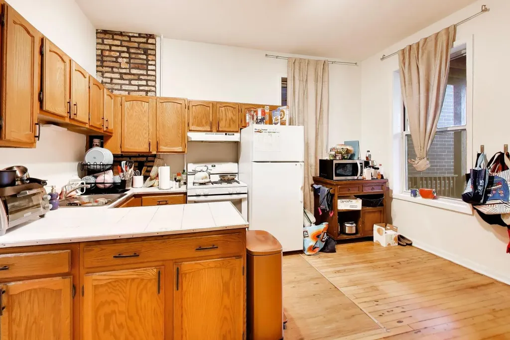 1639 North Claremont Avenue Chicago IL 60647