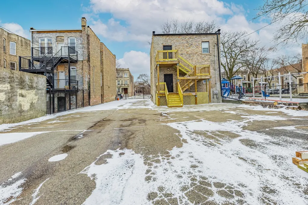 1539 South Christiana Avenue Chicago IL 60623