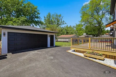 9338 Sayre Avenue Oak Lawn IL 60453