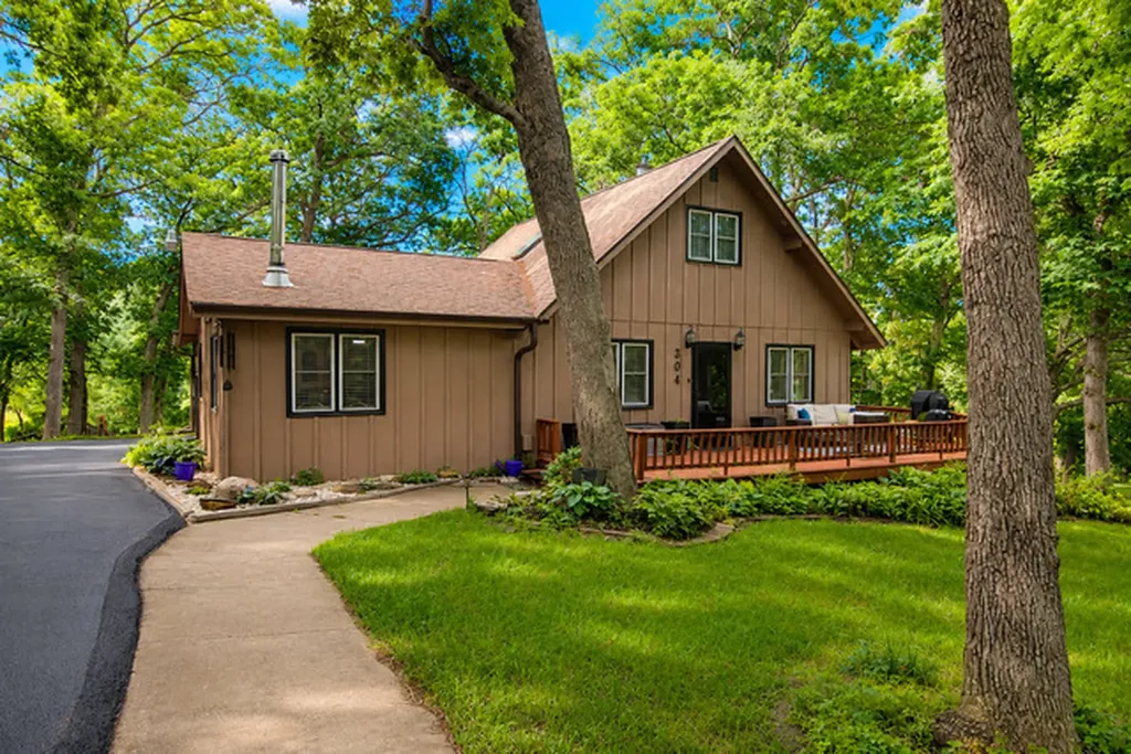 304 Wild Cherry Drive Dixon IL 61021