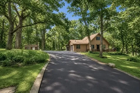 304 Wild Cherry Drive Dixon IL 61021