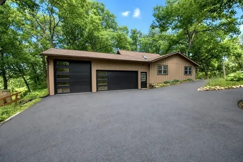 304 Wild Cherry Drive Dixon IL 61021
