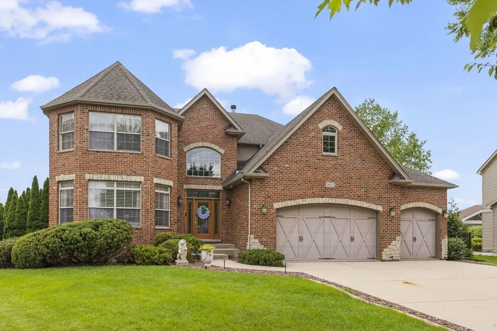 16022 South Selfridge Circle Plainfield IL 60586