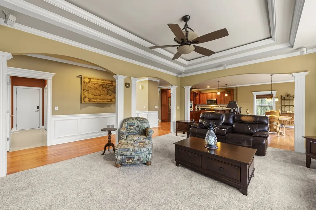 16022 South Selfridge Circle Plainfield IL 60586